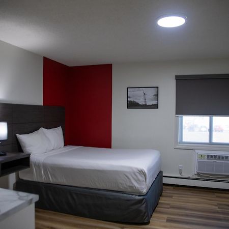 Ramada By Wyndham Dawson Creek Ξενοδοχείο Εξωτερικό φωτογραφία