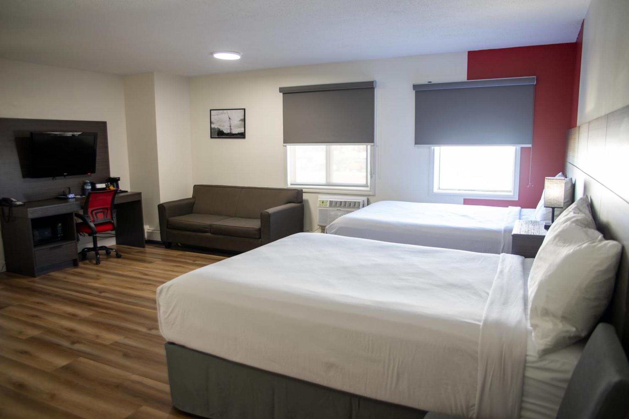 Ramada By Wyndham Dawson Creek Ξενοδοχείο Εξωτερικό φωτογραφία