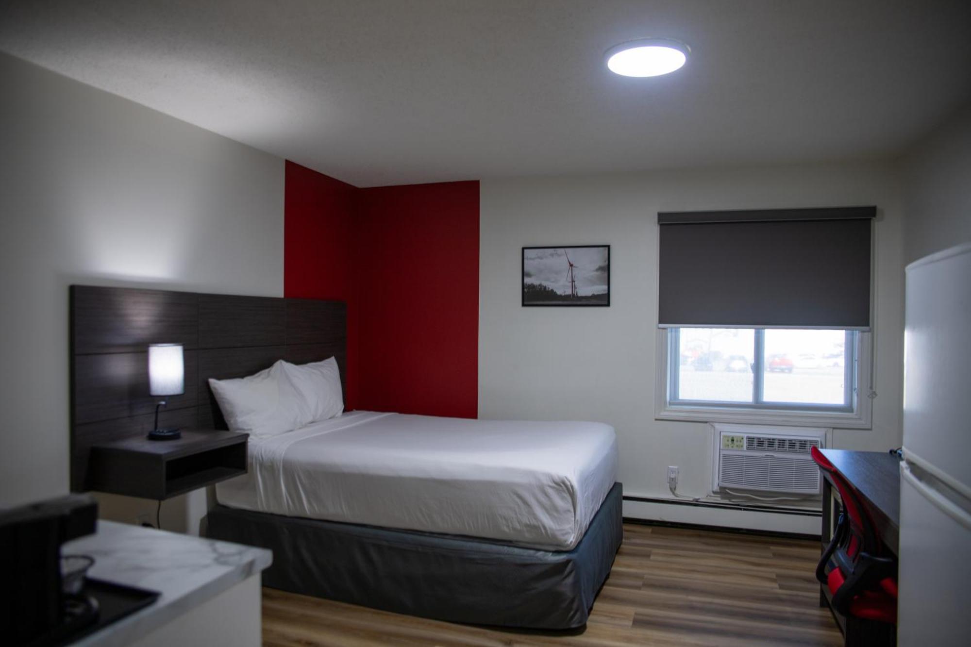 Ramada By Wyndham Dawson Creek Ξενοδοχείο Εξωτερικό φωτογραφία