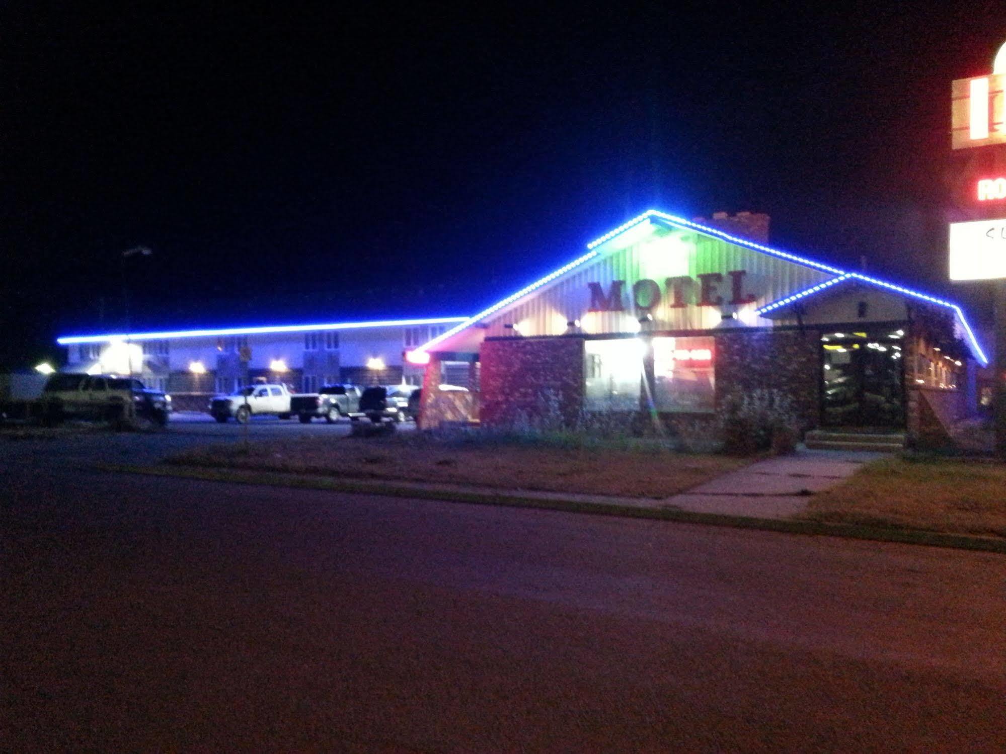 Ramada By Wyndham Dawson Creek Ξενοδοχείο Εξωτερικό φωτογραφία